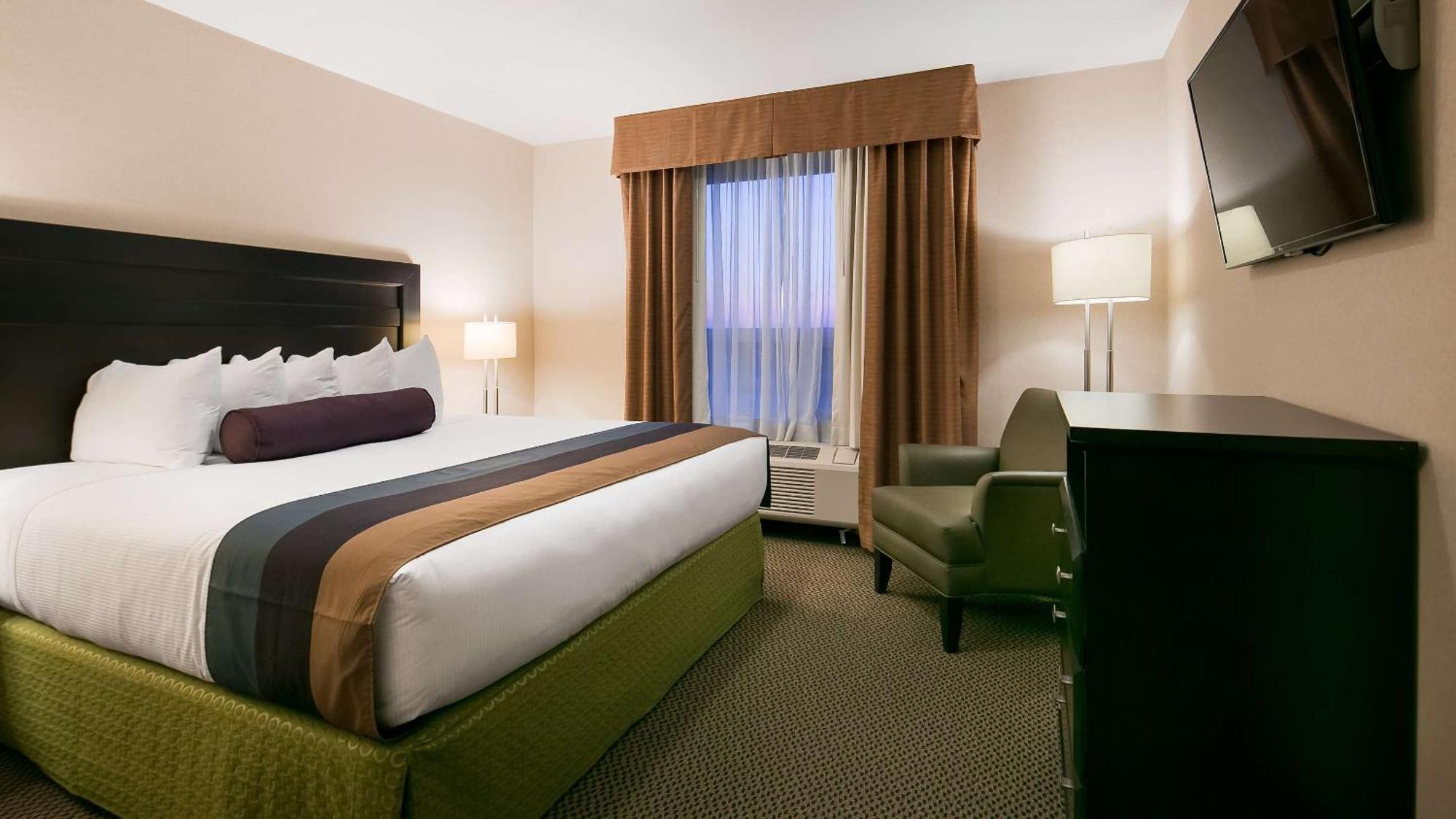 Best Western Bonnyville Inn & Suites Екстериор снимка